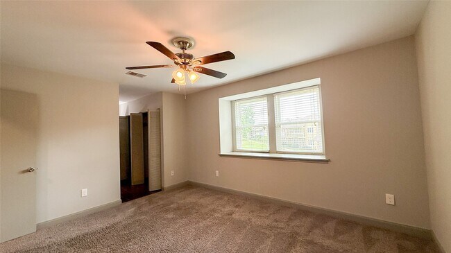 Building Photo - 2226 Triway Ln