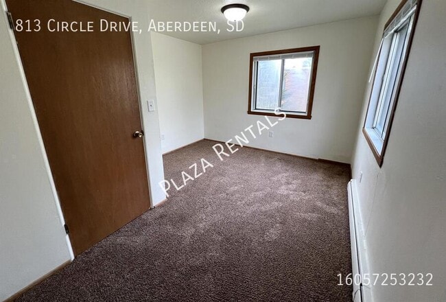 Building Photo - 2104 3rd Ave SE