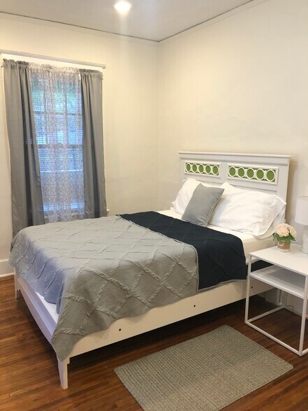 Bedroom 2 (Full Bed) - 604 Tremont St