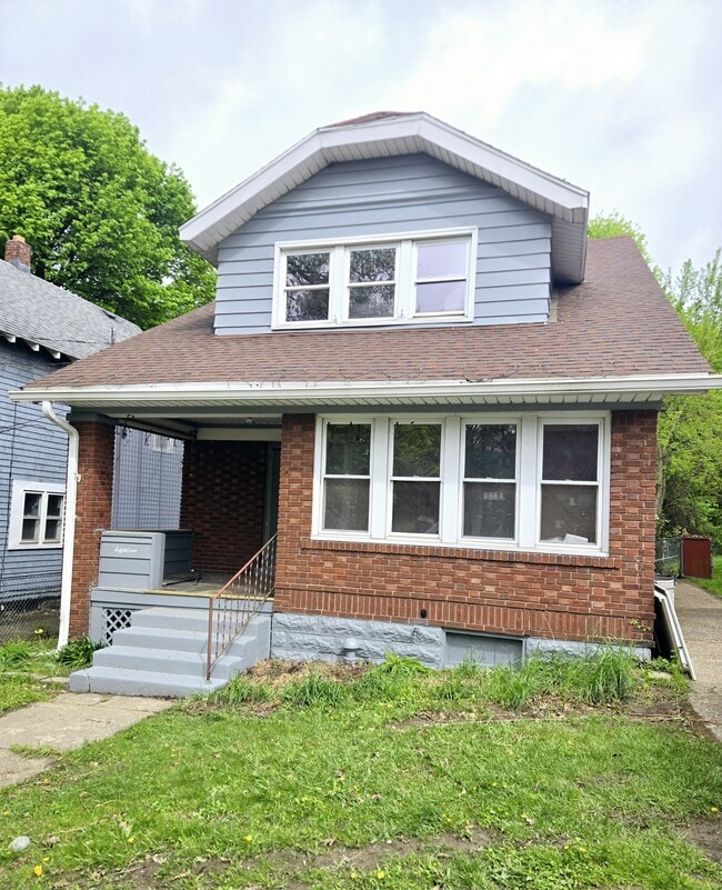 Primary Photo - 18 W 29th St