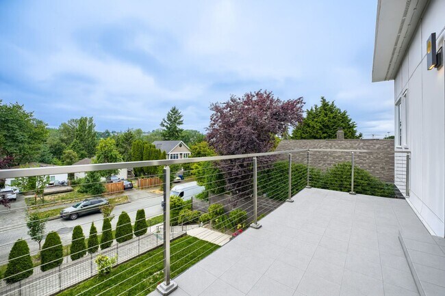 Building Photo - 4736 25th Ave SW