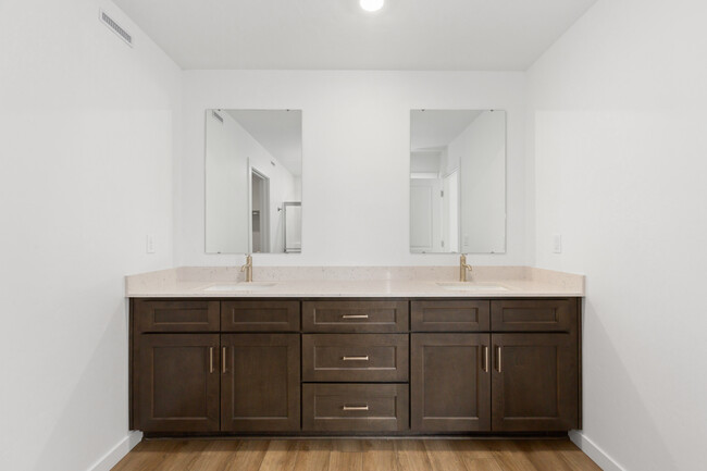 Building Photo - 6658 W Aileron St