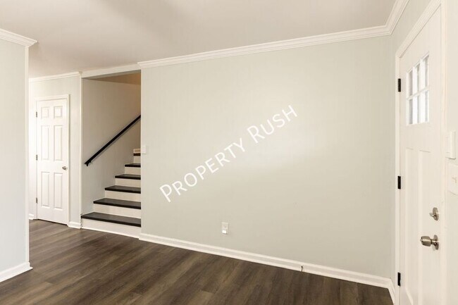 Building Photo - 2290 Malibu Dr SE