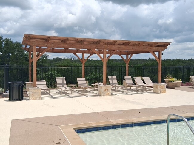 Building Photo - 205 Villars Dr