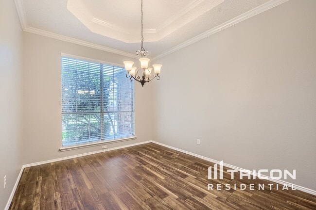 Building Photo - 4649 Devonshire Dr