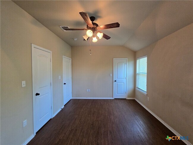 Building Photo - 1149 Brown Rock Dr