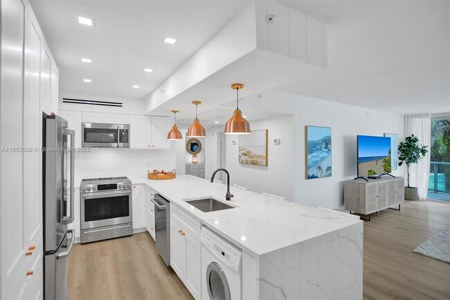 Building Photo - 2501 S Ocean Dr