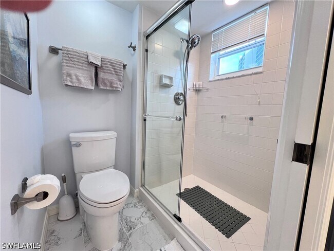 Building Photo - 5550 Heron Point Dr