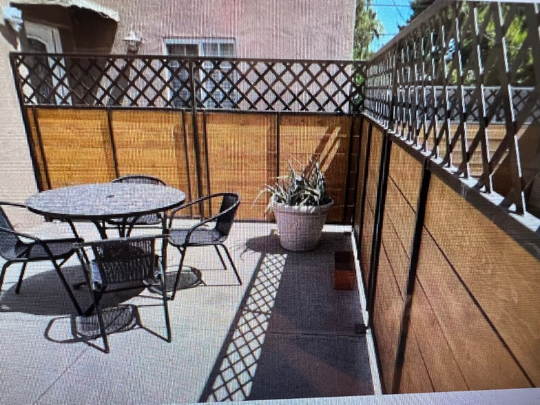 Building Photo - 538 E Colter St