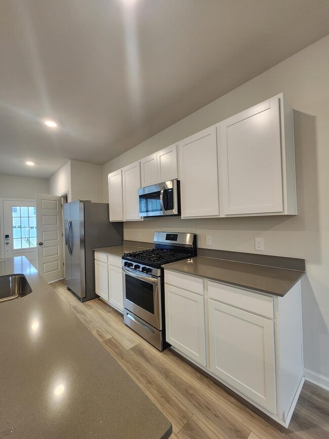 Building Photo - 2603 Comanche Ct