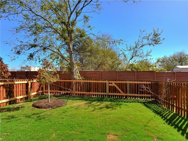 Building Photo - 17301 Leafroller Dr