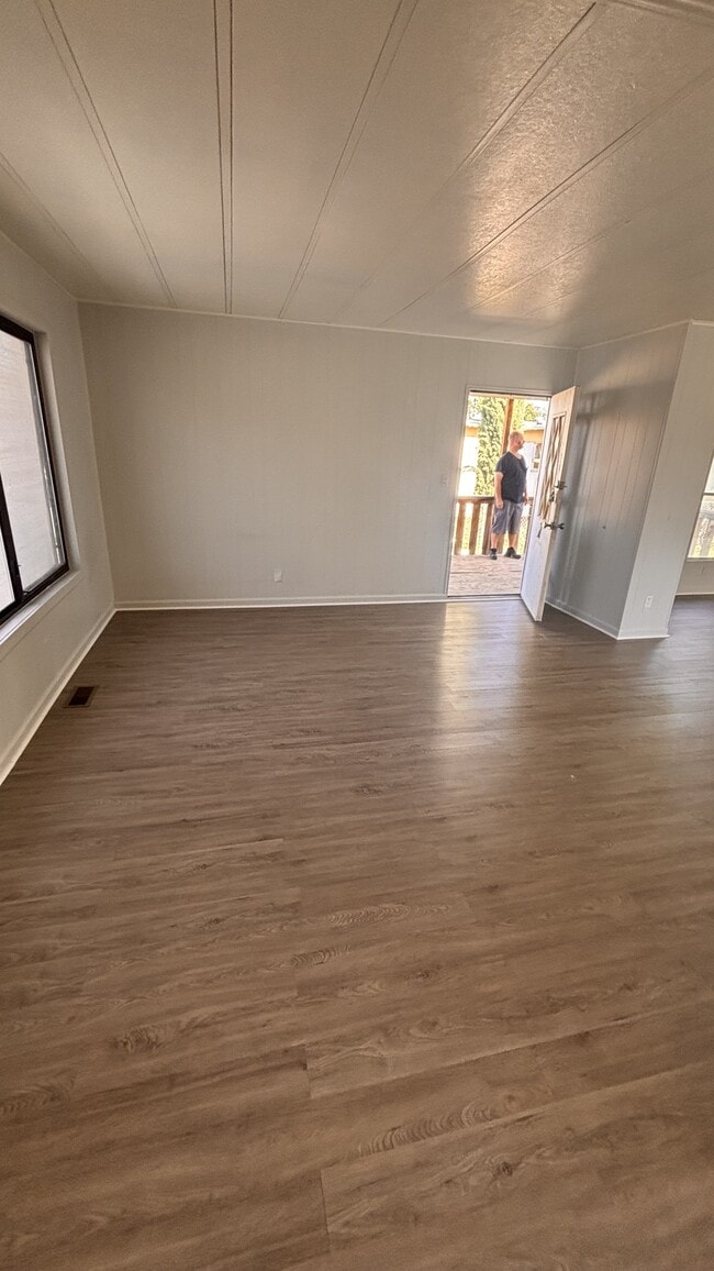 Building Photo - 4005 Lum Ave