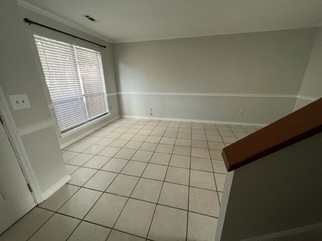 living area - 1411 Dove Run Dr