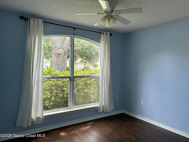 Building Photo - 2152 Spring Creek Cir