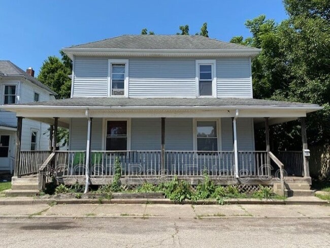 Primary Photo - 612/614 Cedar St
