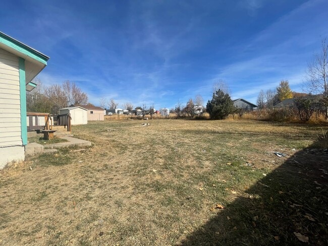 Building Photo - Three Bedroom Bayfield House with Large Fe...