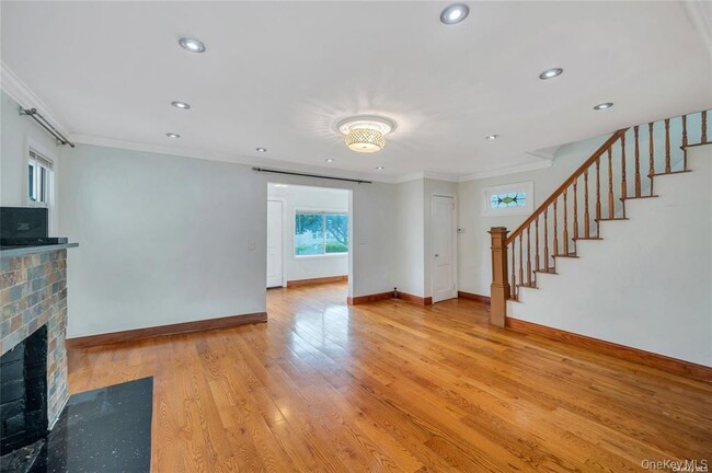 Building Photo - 109-21 215th St