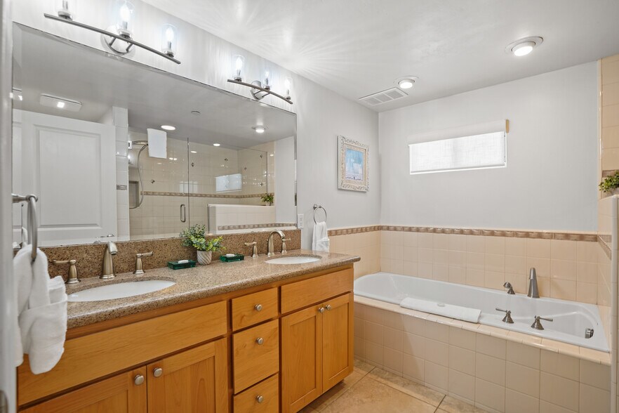Building Photo - 819 Ostend Ct