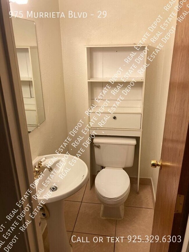 Building Photo - 975 Murrieta Blvd