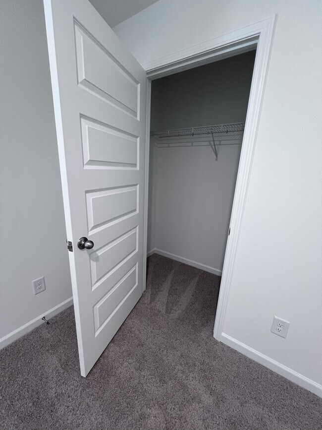 Building Photo - 6092 Knickerbocker Street