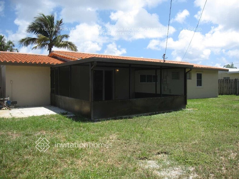 Building Photo - 940 SE 5th St