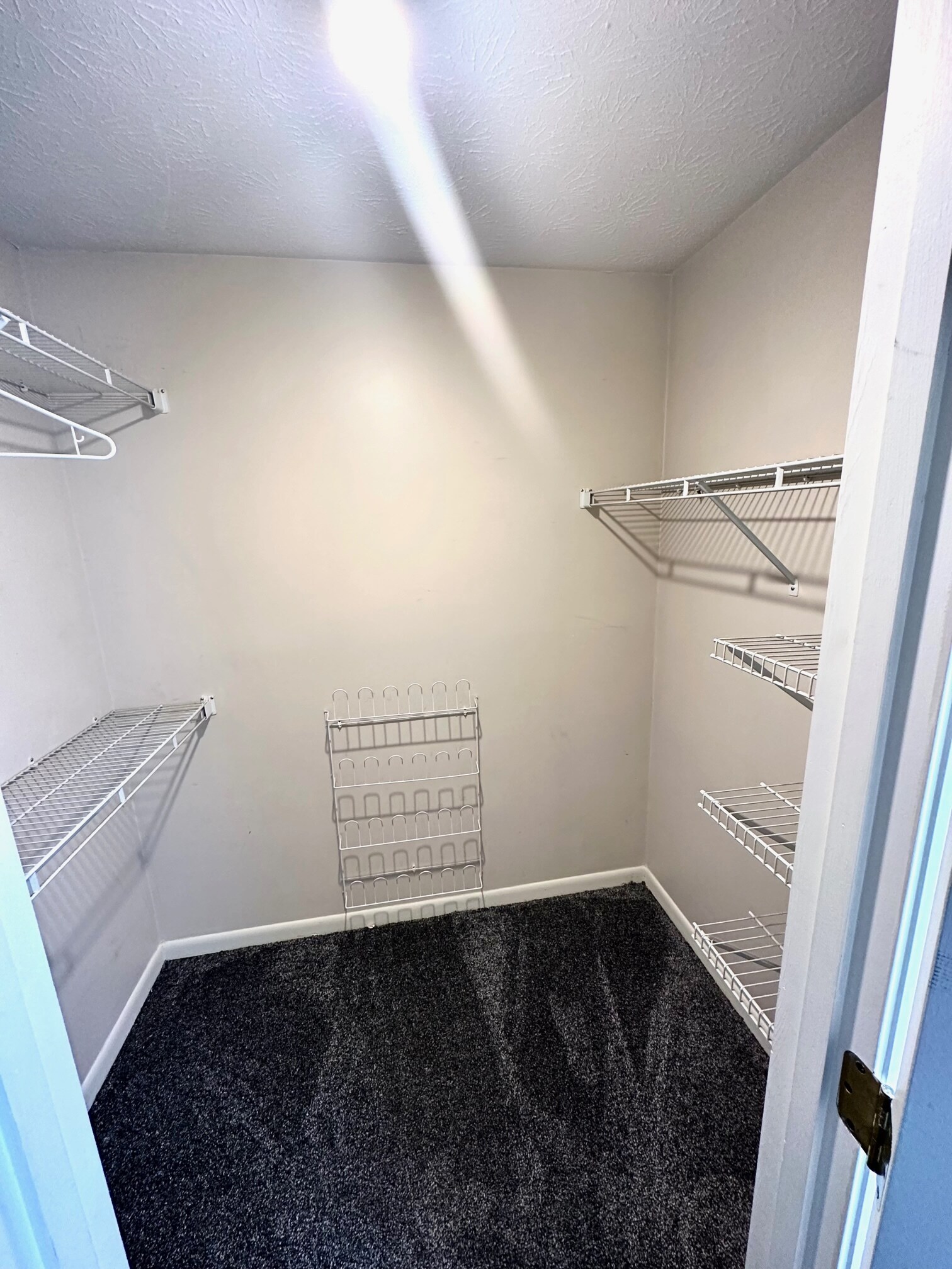 Building Photo - 8919 Eagleview Dr