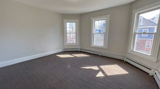 Building Photo - Remodeled Single Family House