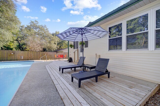 Building Photo - 1024 Juniper Ave