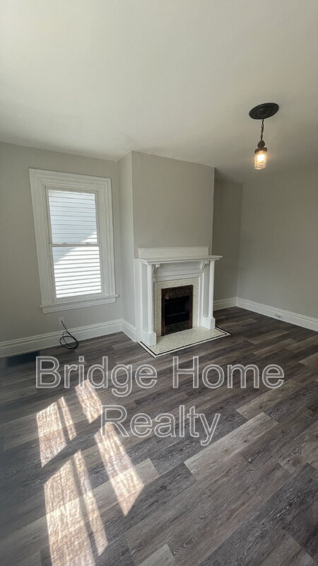 Building Photo - 401 N McKean St