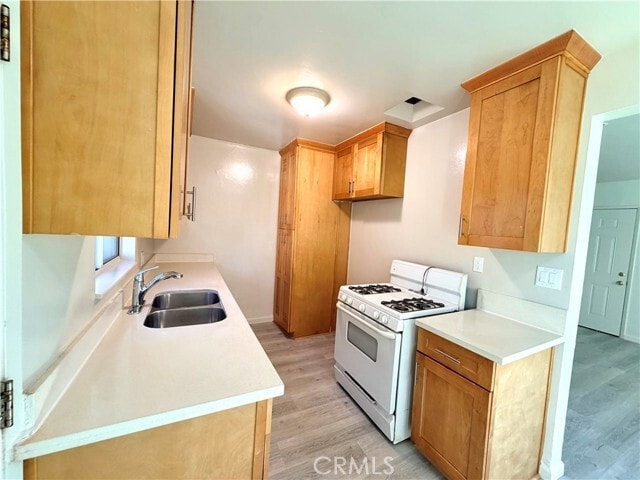 Building Photo - 15247 Acre St