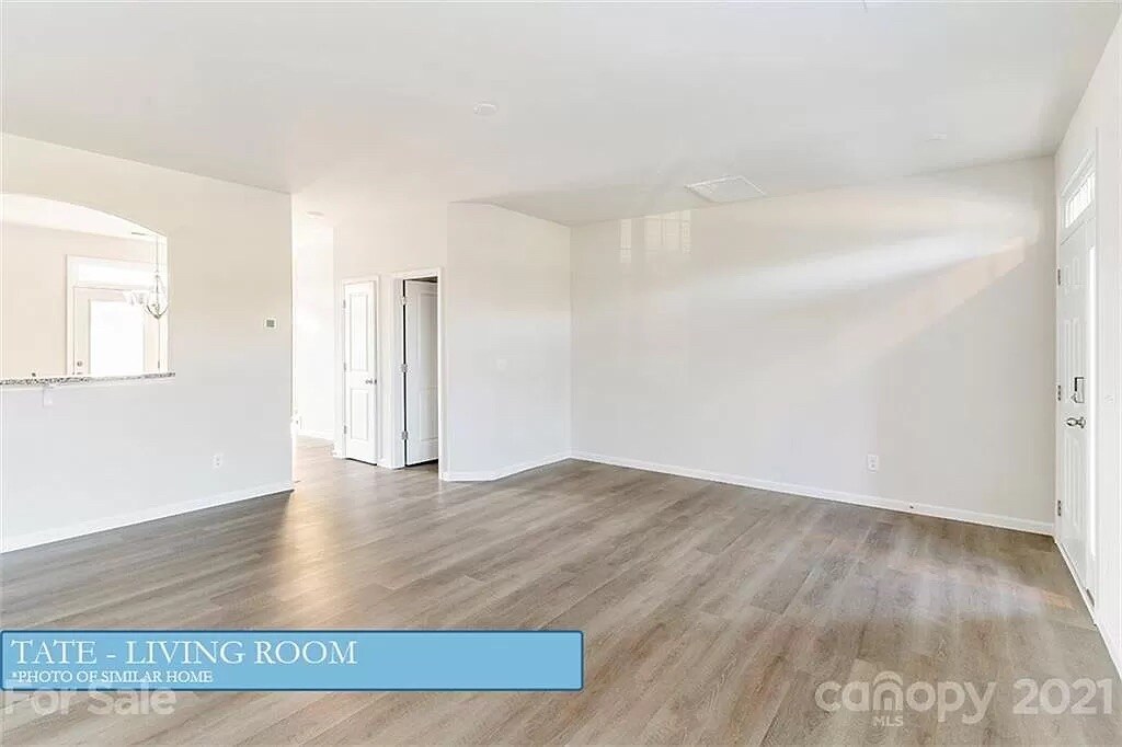 Building Photo - Room in Townhome on Beatty Woods Dr