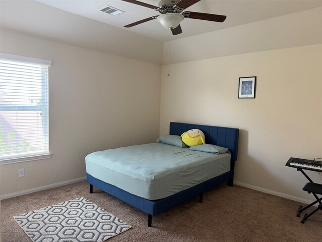 Building Photo - 24930 Diamond Ranch Dr