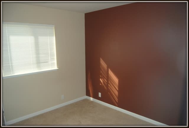 Building Photo - 577 E Eaton Rd