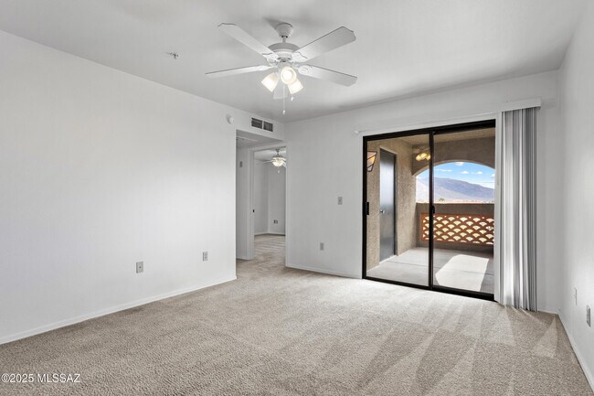 Building Photo - 5751 N Kolb Rd