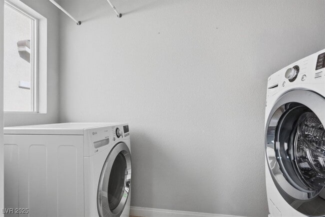 Building Photo - 9647 Stoney Mesa Ct