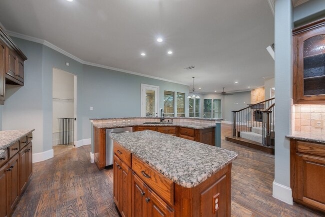 Building Photo - 109 Meadowlands Dr