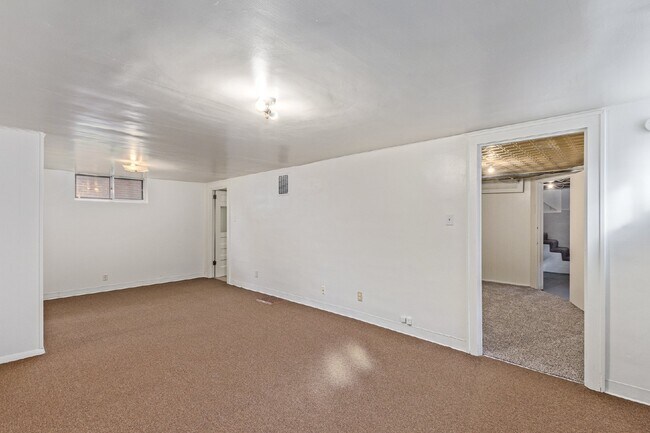 Building Photo - Great two bed two bath bungalow for rent i...
