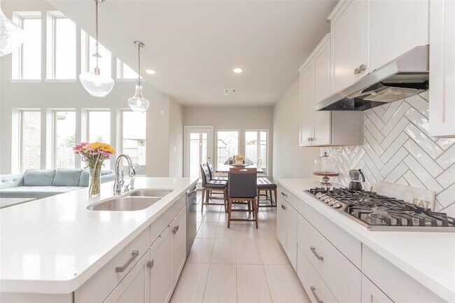 Building Photo - 11730 Twin Creeks Hill Dr