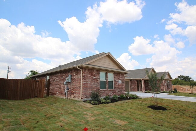 Building Photo - Life is Better by the Lake Gorgeous 3-Bedroom Duplexes in Azle