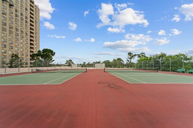 Building Photo - 651 Bering Dr