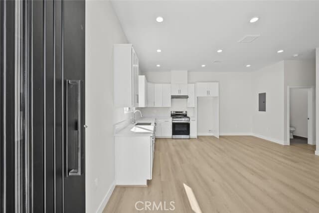 Building Photo - 16404 Donmetz St