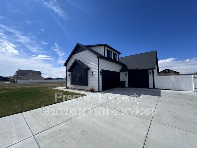 Building Photo - 2522 Hunter Hall St