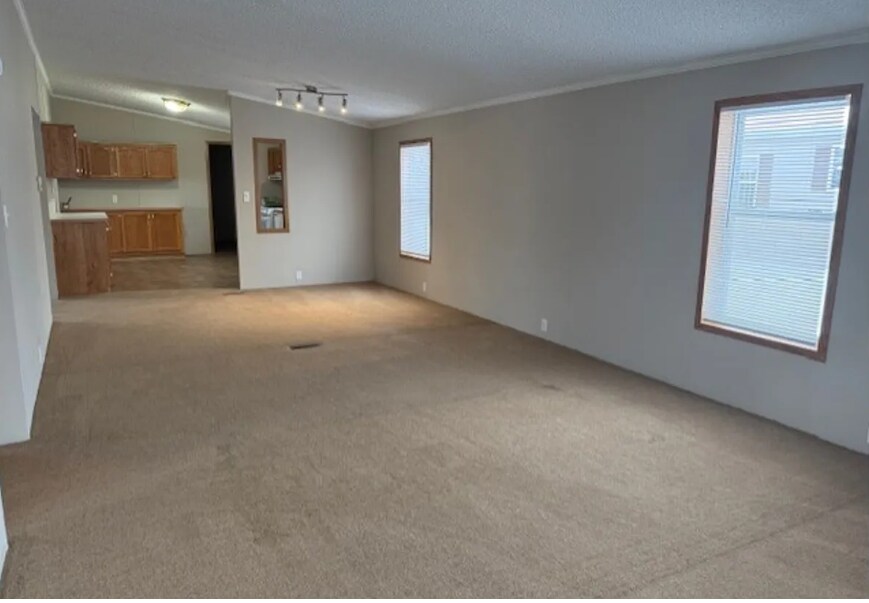 Building Photo - 289 Partridge Dr