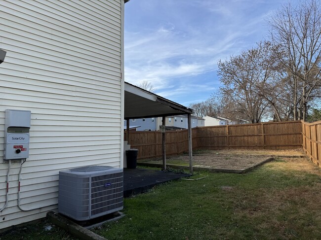 Fenced in backyard - 3914 misty view rd