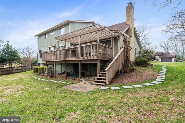 Building Photo - 1329 Colvin Forest Dr