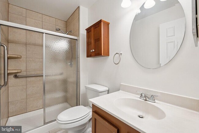 Building Photo - 7735 Inversham Dr