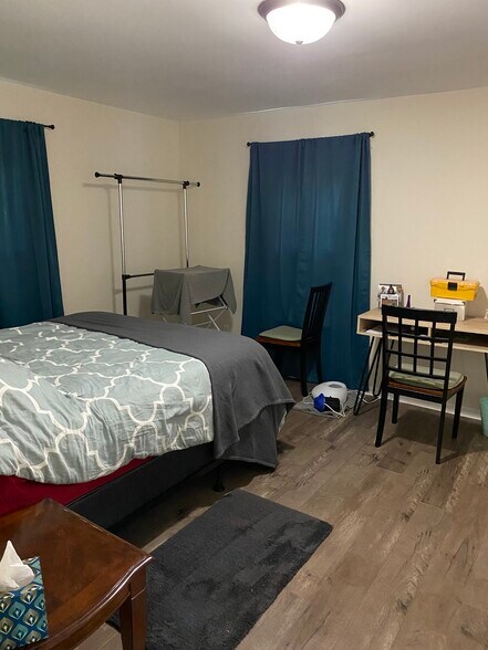 Building Photo - 205 S Lynn St