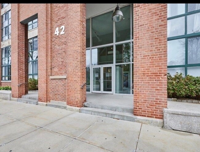 Building Photo - 42 8th St