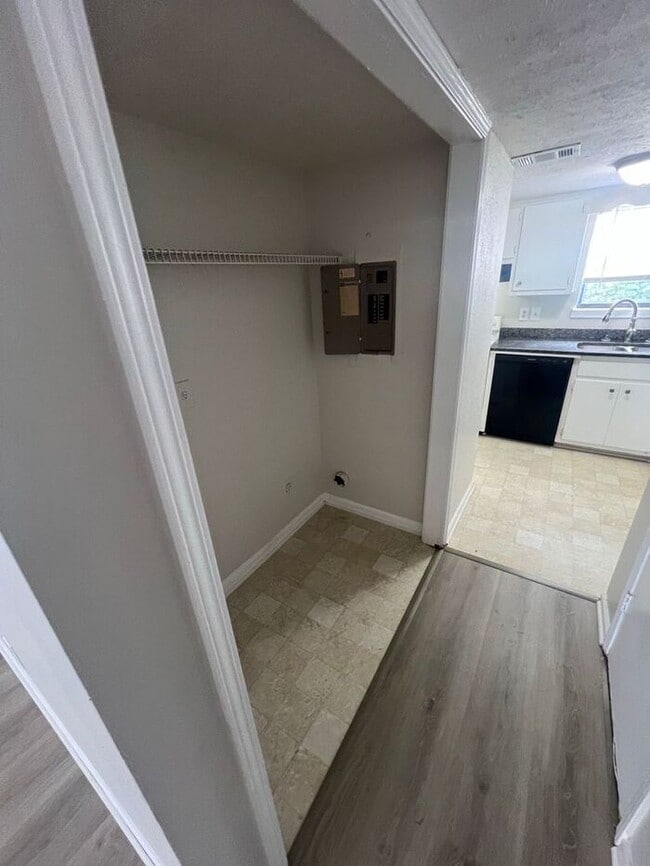 Building Photo - !!!WARNING: AVOID SCAMS CONFIRM RENTAL AT ...