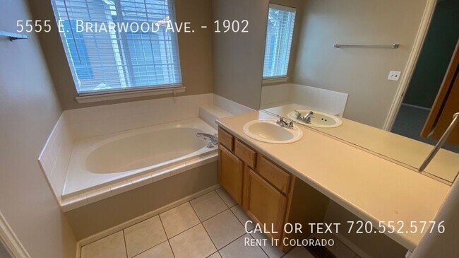 Building Photo - 5555 E Briarwood Ave